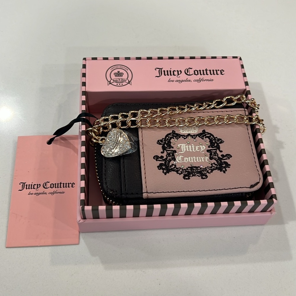 👑Cute. Juicy Couture Wristlet. - Picture 13 of 16